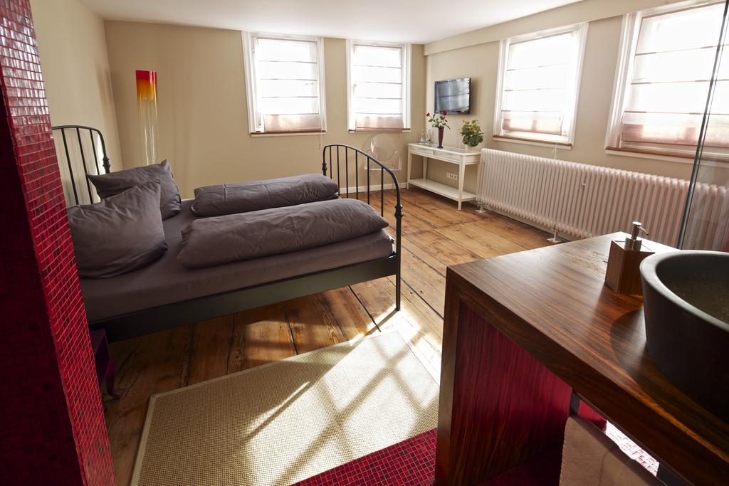 Hotel Zum Lowen Lahr  Bilik gambar